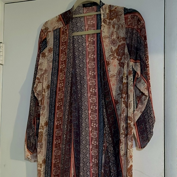 NWT. Woman’s CURE. mesh Kimono in a red / tan floral pattern. Size L. - Picture 7 of 16